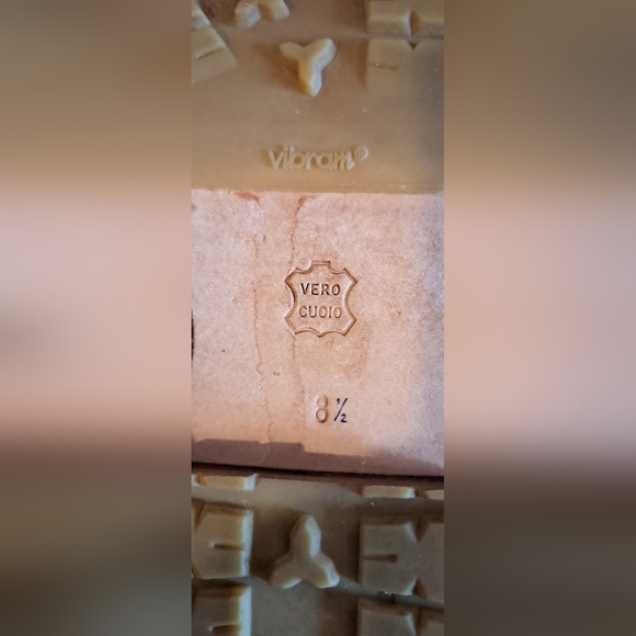 NWOT Lucchese Chelsea Burgundy Leather Casual Cowboy Western Winter Boot SZ 8.5 - Picture 8 of 11